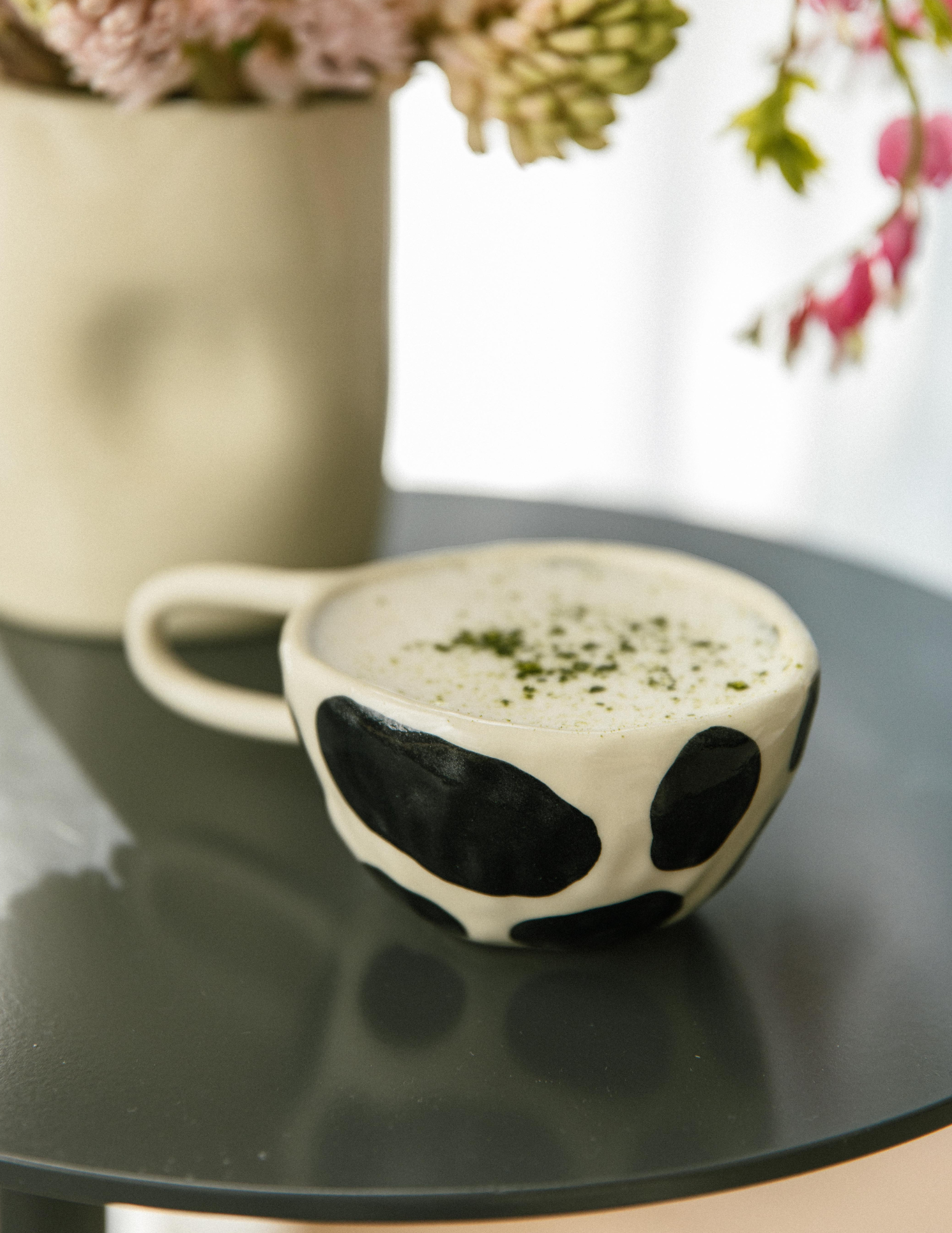 Tasse à café façonnée - Tachetée