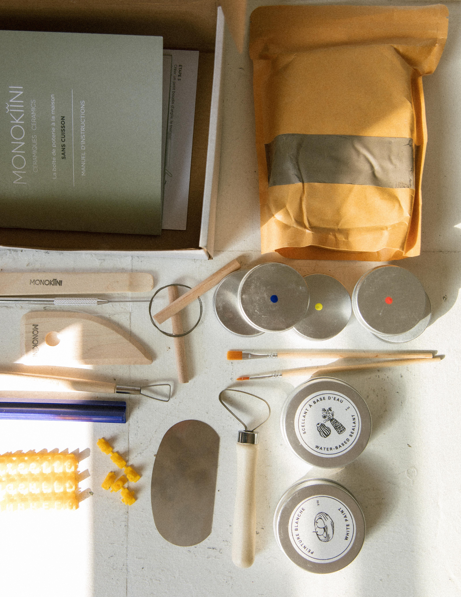 Boîte de poterie à la maison (sans cuisson pour usage décoratif)