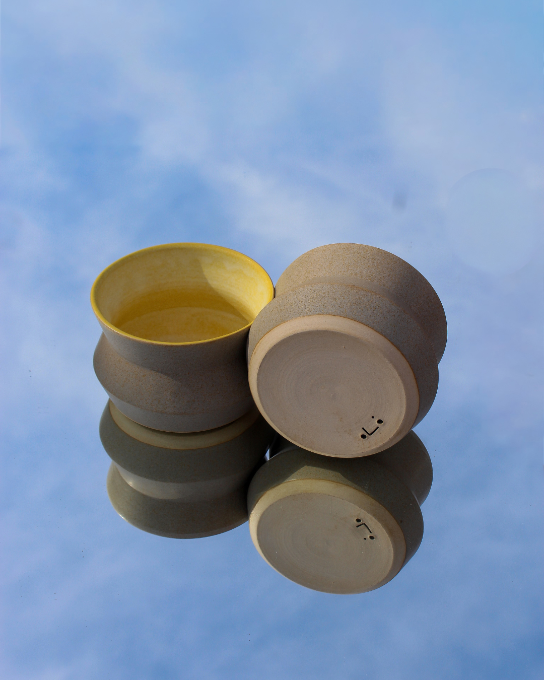 Tasse Angulaire concrete jellybean / jaune